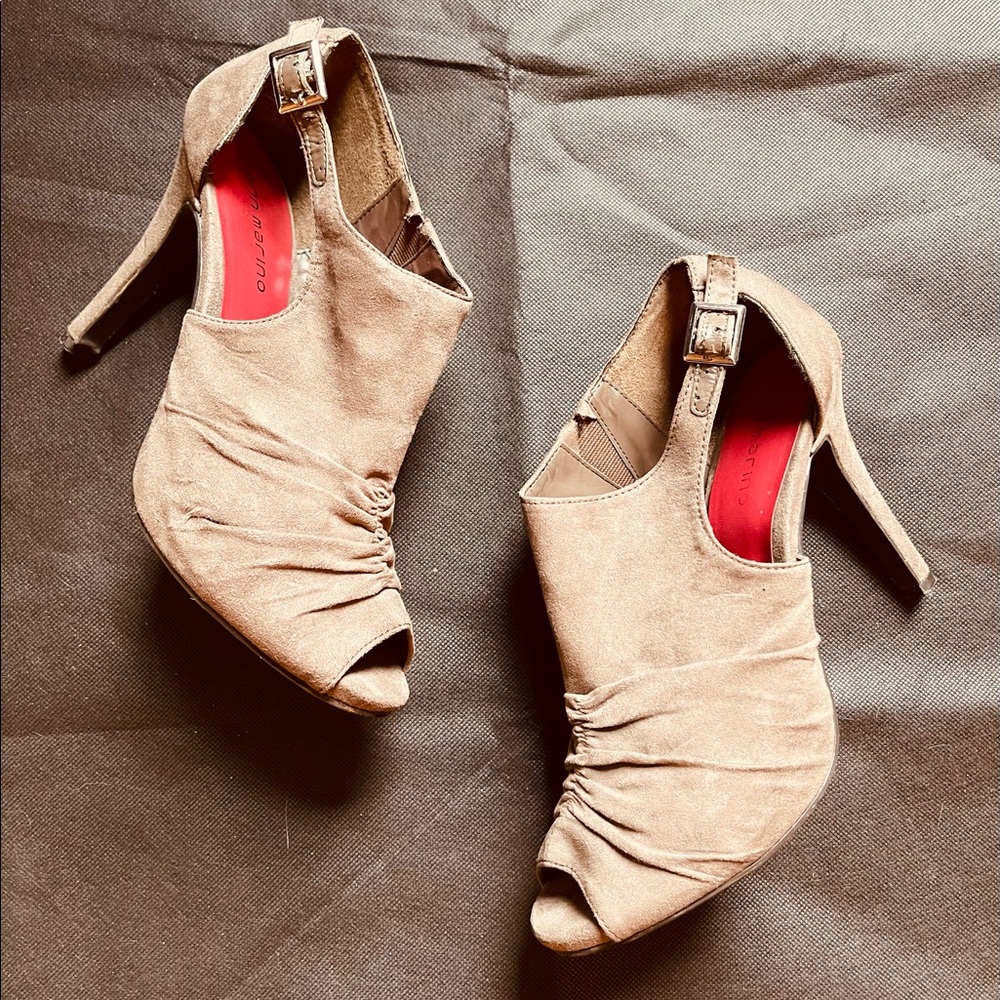 Ann Morino stylish heels